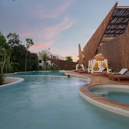 Tulum Penthouse Oasis: Rooftop Pool & Luxury Stay Exterior photo