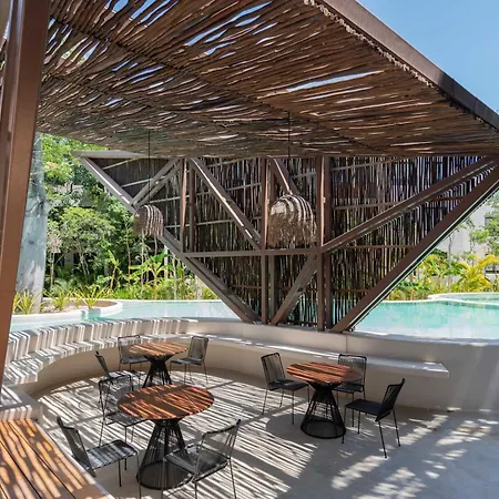 Tulum Penthouse Oasis: Rooftop Pool & Luxury Stay Exterior photo
